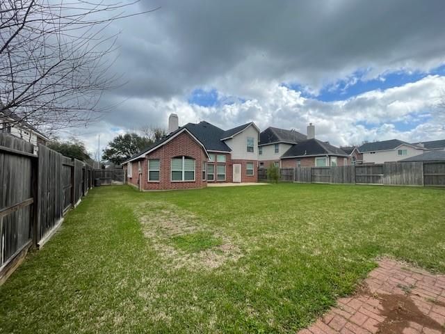 8519 Babbling Brook Court, Sugar Land, TX 77479