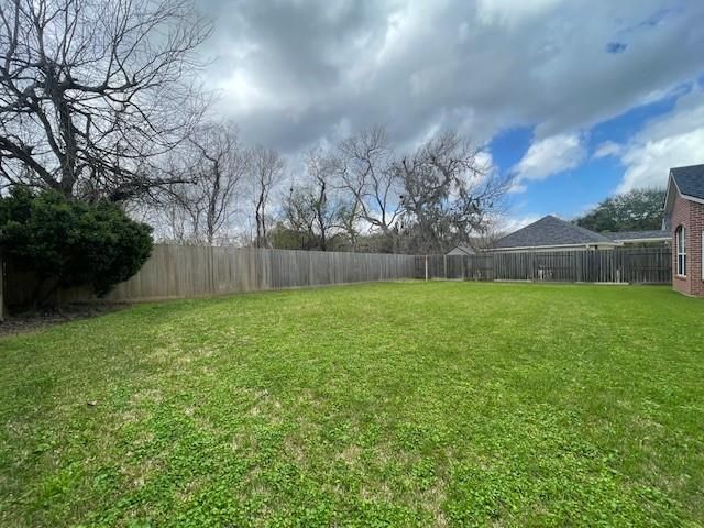 8519 Babbling Brook Court, Sugar Land, TX 77479