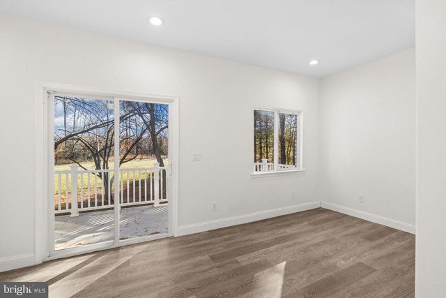 44 RAVENWOOD DR, Fredericksburg, VA 22406