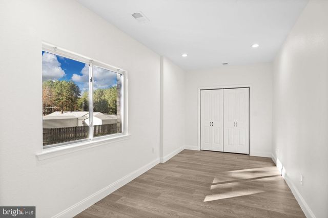 44 RAVENWOOD DR, Fredericksburg, VA 22406