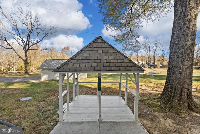 44 RAVENWOOD DR, Fredericksburg, VA 22406