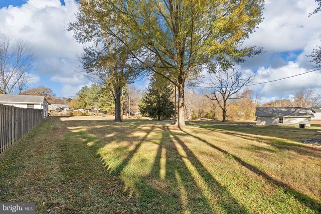 44 RAVENWOOD DR, Fredericksburg, VA 22406