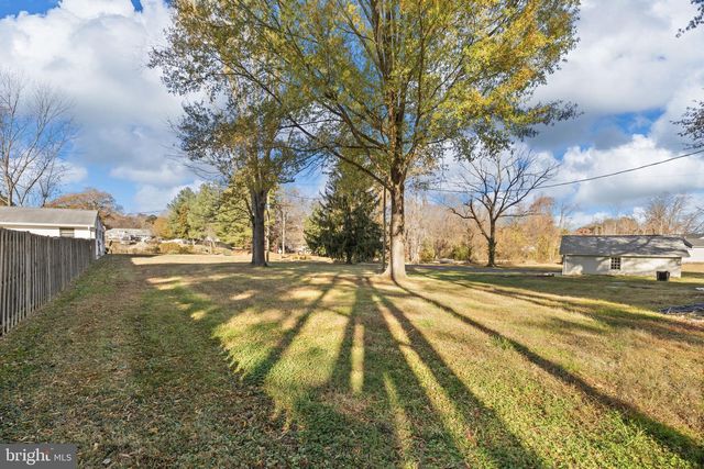 44 RAVENWOOD DR, Fredericksburg, VA 22406