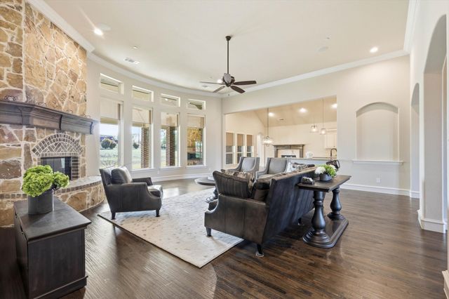 328 Sedona Falls Drive, Sunnyvale, TX 75182