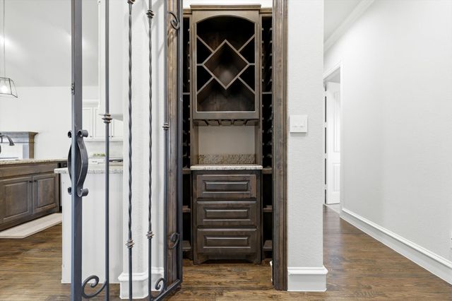 328 Sedona Falls Drive, Sunnyvale, TX 75182