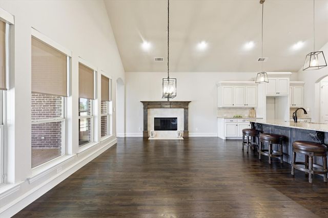 328 Sedona Falls Drive, Sunnyvale, TX 75182