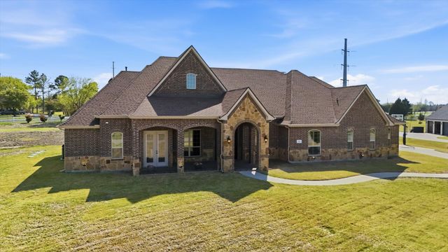 328 Sedona Falls Drive, Sunnyvale, TX 75182