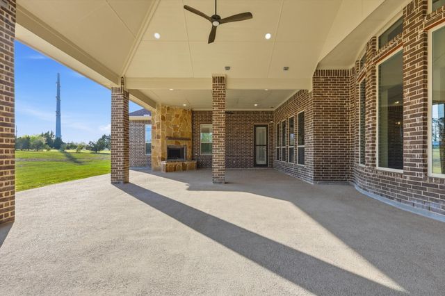328 Sedona Falls Drive, Sunnyvale, TX 75182