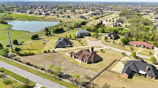 328 Sedona Falls Drive, Sunnyvale, TX 75182