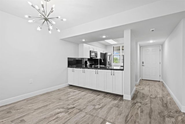1502 Whitehall Drive 403, Davie, FL 33324