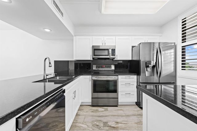 1502 Whitehall Drive 403, Davie, FL 33324