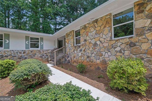 2270 Addison Road NE, Marietta, GA 30066