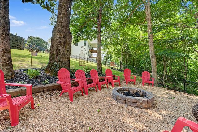 2055 Collins Drive, Pea Ridge, AR 72751