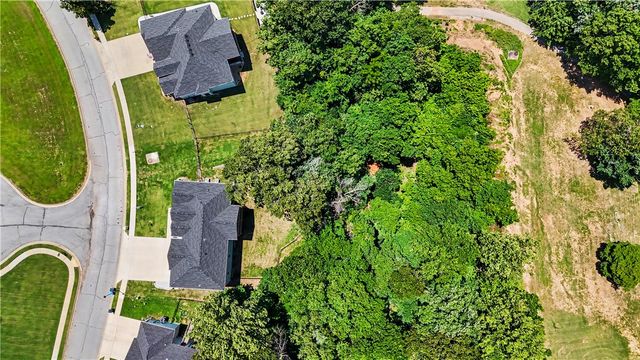 2055 Collins Drive, Pea Ridge, AR 72751