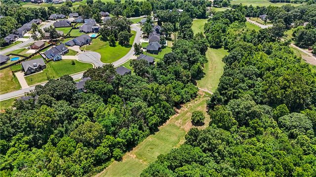 2055 Collins Drive, Pea Ridge, AR 72751