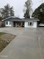 5197 Dickenson Highway, Clintwood, VA 24228