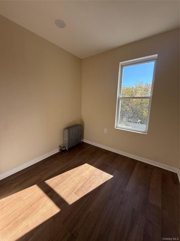 868 Morris Park Avenue, Bronx, NY 10462