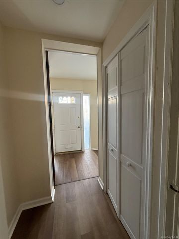 868 Morris Park Avenue, Bronx, NY 10462