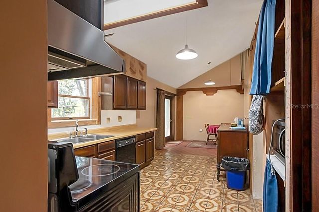 163 E ORANGE AVENUE, Pierson, FL 32180