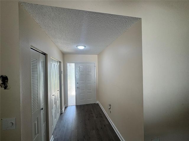 4507 TWIN CREST WAY, Tampa, FL 33624