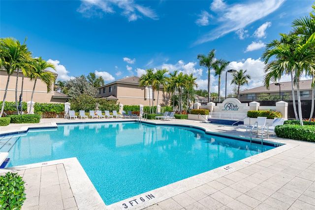 5610 NW 114th Pl 218, Doral, FL 33178