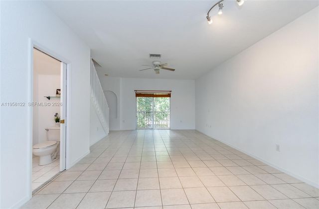 5610 NW 114th Pl 218, Doral, FL 33178