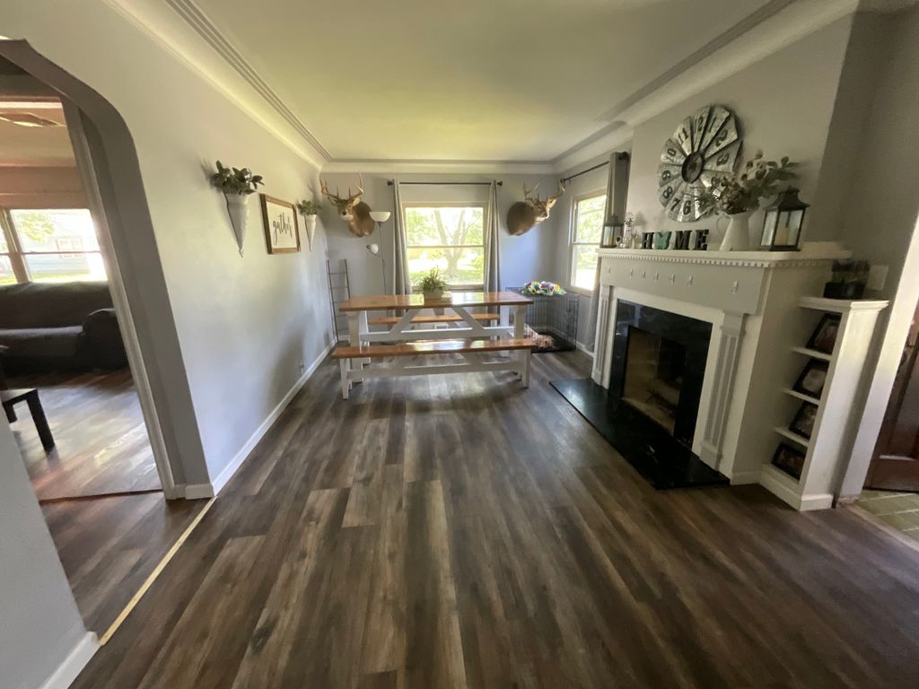 Image 4 of property listing at 1125 S Maple Street, Centralia, IL 62801