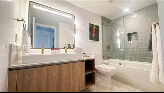 159 NE 6th St 4612, Miami, FL 33132