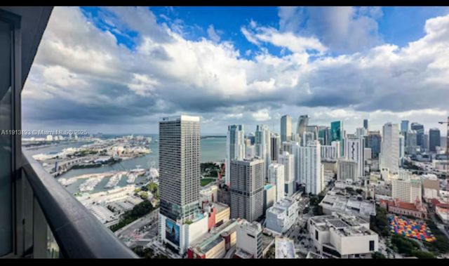 159 NE 6th St 4612, Miami, FL 33132