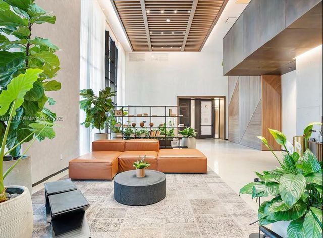 159 NE 6th St 4612, Miami, FL 33132