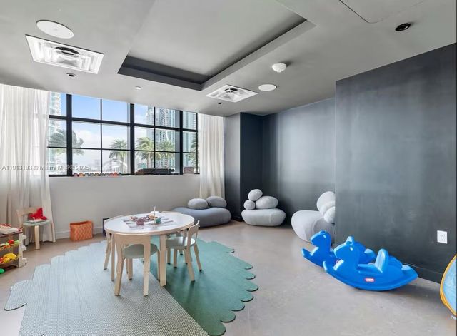 159 NE 6th St 4612, Miami, FL 33132