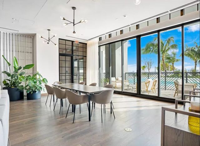 159 NE 6th St 4612, Miami, FL 33132