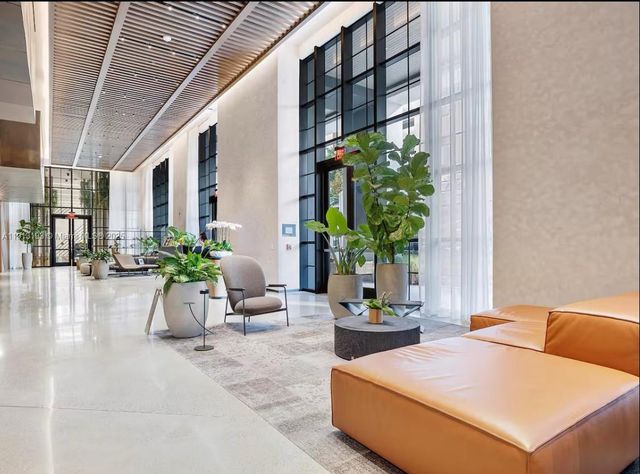 159 NE 6th St 4612, Miami, FL 33132