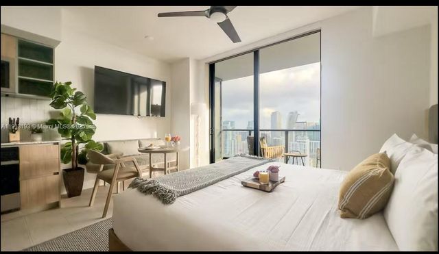 159 NE 6th St 4612, Miami, FL 33132