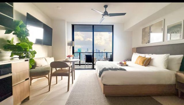 159 NE 6th St 4612, Miami, FL 33132