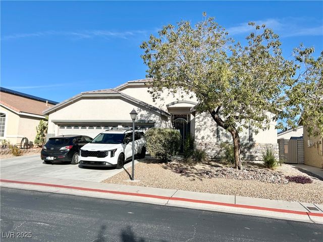 8516 Bandits Bluff Avenue, Las Vegas, NV 89143