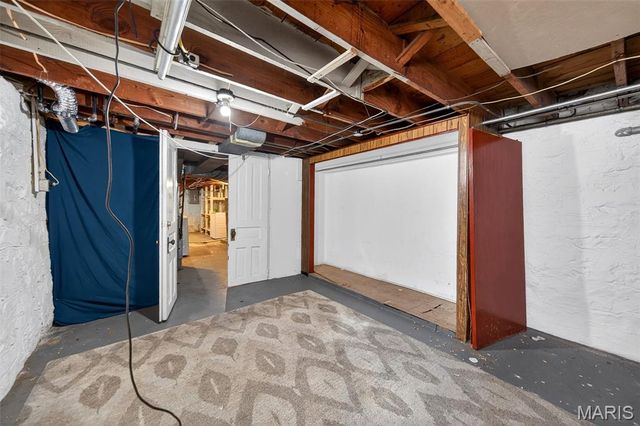 5625 Chippewa Street, St Louis, MO 63109