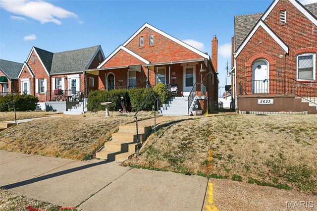 5625 Chippewa Street, St Louis, MO 63109