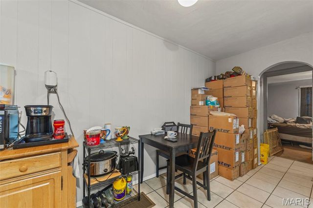 5625 Chippewa Street, St Louis, MO 63109