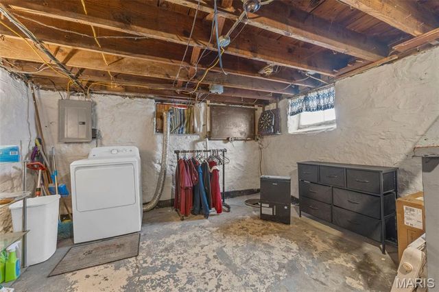 5625 Chippewa Street, St Louis, MO 63109