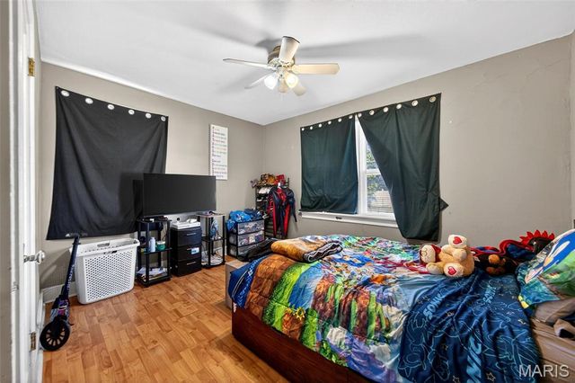 5625 Chippewa Street, St Louis, MO 63109