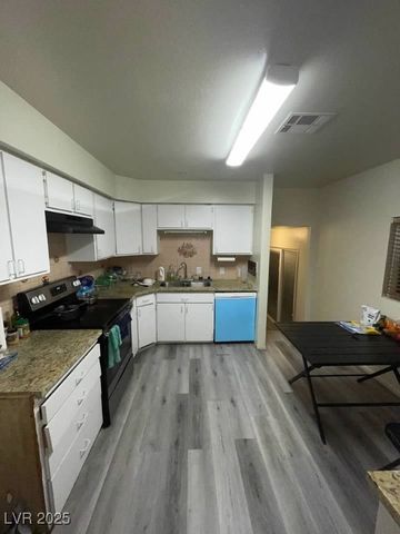 2784 Belcastro Street, Las Vegas, NV 89117