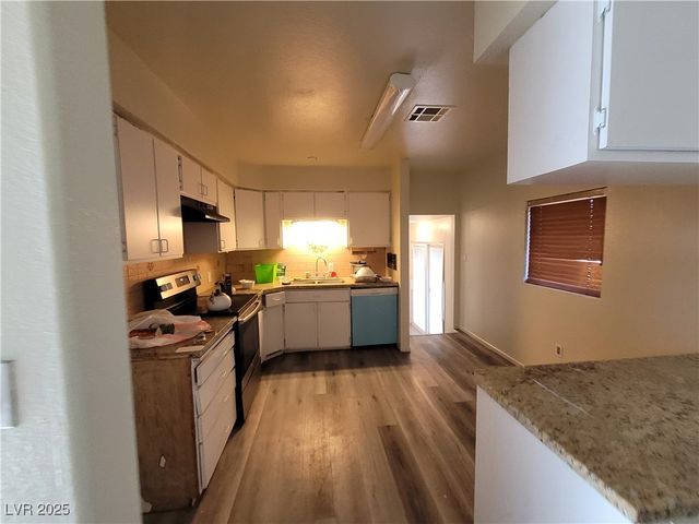 2784 Belcastro Street, Las Vegas, NV 89117