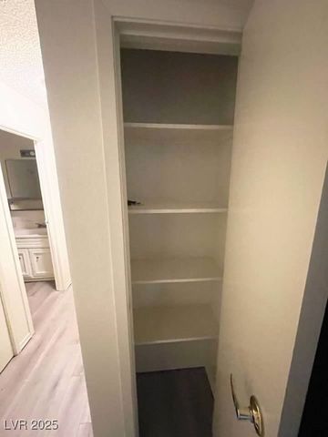 2784 Belcastro Street, Las Vegas, NV 89117