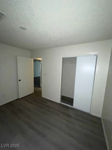 2784 Belcastro Street, Las Vegas, NV 89117