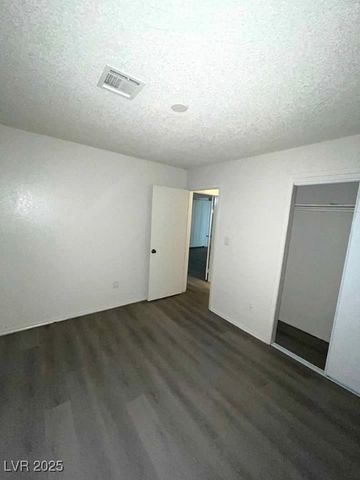 2784 Belcastro Street, Las Vegas, NV 89117