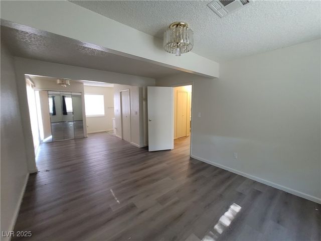 2784 Belcastro Street, Las Vegas, NV 89117