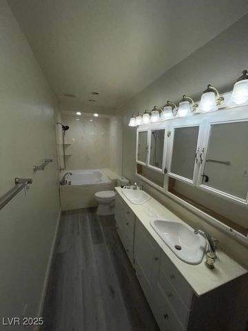 2784 Belcastro Street, Las Vegas, NV 89117