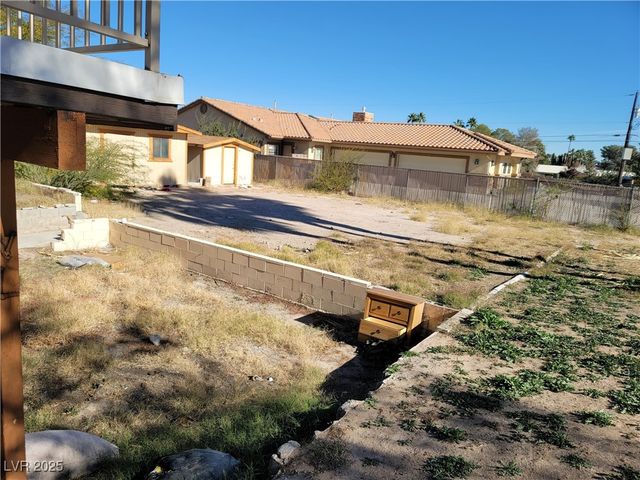 2784 Belcastro Street, Las Vegas, NV 89117