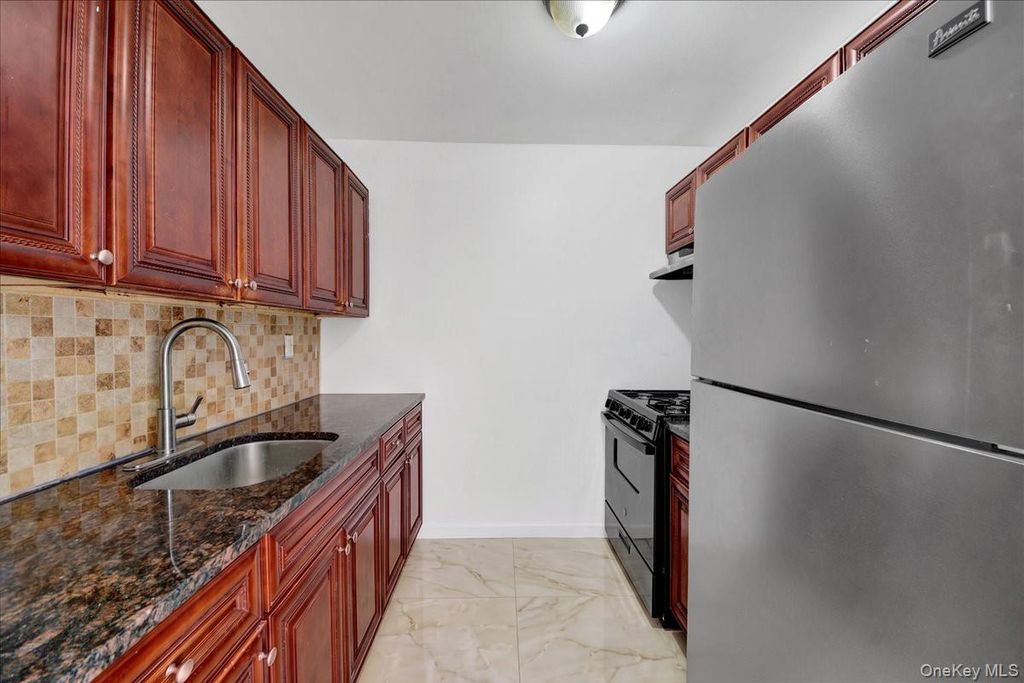 635 Coster Street, Bronx, NY 10474 — photo 2